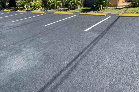 Commercial property in Boynton Beach, Florida 290.51 sq.m. № 1945039 - photo 17