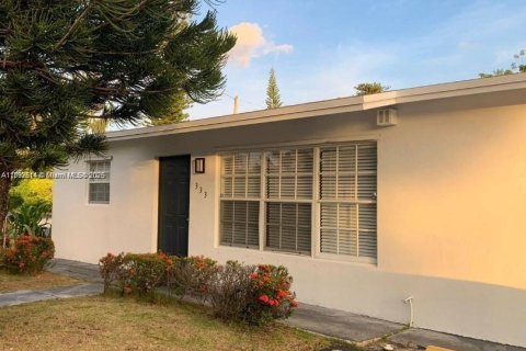 Commercial property in Boynton Beach, Florida 290.51 sq.m. № 1945039 - photo 18