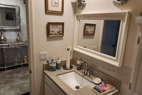 House in Vero Beach, Florida 4 bedrooms, 179.67 sq.m. № 1972457 - photo 16