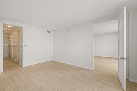 Copropriété à vendre à Miami Beach, Floride: 1 chambre, 88.26 m2 № 2152610 - photo 9