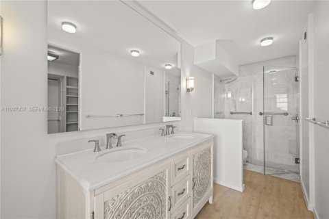 Copropriété à vendre à Miami Beach, Floride: 1 chambre, 88.26 m2 № 2152610 - photo 10