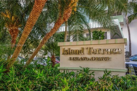Copropriété à vendre à Miami Beach, Floride: 1 chambre, 88.26 m2 № 2152610 - photo 23