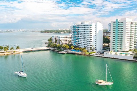 Copropriété à vendre à Miami Beach, Floride: 1 chambre, 88.26 m2 № 2152610 - photo 21