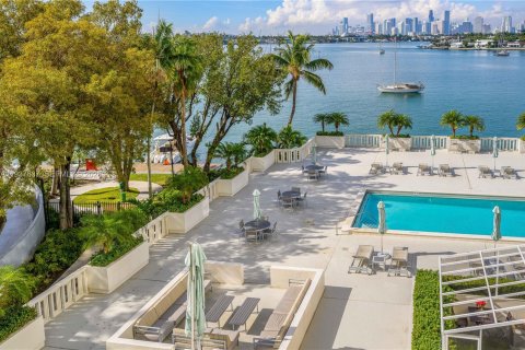 Copropriété à vendre à Miami Beach, Floride: 1 chambre, 88.26 m2 № 2152610 - photo 12