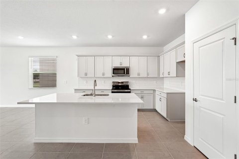 House in Palmetto, Florida 4 bedrooms, 223.06 sq.m. № 2096123 - photo 24