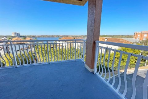 Condo in Orlando, Florida, 3 bedrooms  № 1560562 - photo 5
