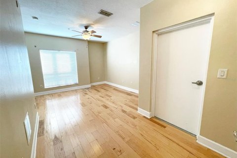 Condo in Orlando, Florida, 3 bedrooms  № 1560562 - photo 16