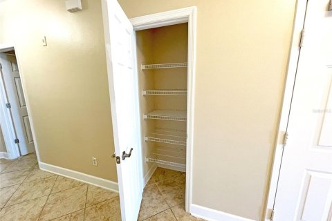 Condo in Orlando, Florida, 3 bedrooms  № 1560562 - photo 14