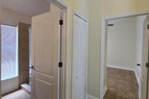 House in Tampa, Florida 3 bedrooms, 153.66 sq.m. № 1901792 - photo 30