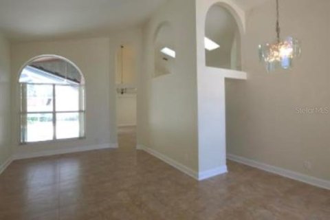 Villa ou maison à louer à Tampa, Floride: 3 chambres, 153.66 m2 № 1901792 - photo 5