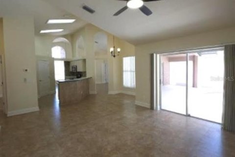 House in Tampa, Florida 3 bedrooms, 153.66 sq.m. № 1901792 - photo 27