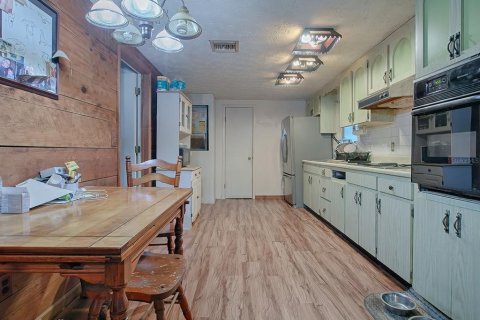 Casa en venta en Lake Panasoffkee, Florida, 3 dormitorios, 86.4 m2 № 1298939 - foto 6