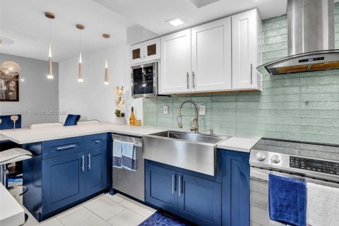 Adosado en venta en Tamarac, Florida, 3 dormitorios, 173.26 m2 № 2030247 - foto 19