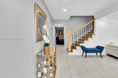 Adosado en venta en Tamarac, Florida, 3 dormitorios, 173.26 m2 № 2030247 - foto 2