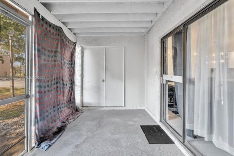 Adosado en venta en Tamarac, Florida, 3 dormitorios, 173.26 m2 № 2030247 - foto 24