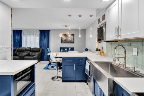 Adosado en venta en Tamarac, Florida, 3 dormitorios, 173.26 m2 № 2030247 - foto 20