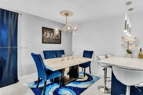 Adosado en venta en Tamarac, Florida, 3 dormitorios, 173.26 m2 № 2030247 - foto 15