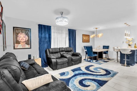 Adosado en venta en Tamarac, Florida, 3 dormitorios, 173.26 m2 № 2030247 - foto 7