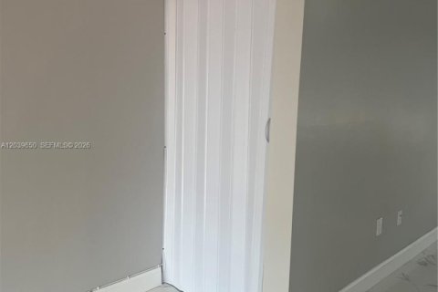 Touwnhouse à louer à Davie, Floride: 2 chambres, 94.76 m2 № 2083960 - photo 7