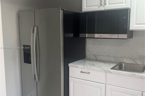 Touwnhouse à louer à Davie, Floride: 2 chambres, 94.76 m2 № 2083960 - photo 3
