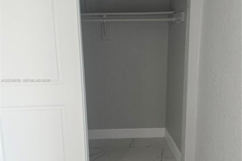 Touwnhouse à louer à Davie, Floride: 2 chambres, 94.76 m2 № 2083960 - photo 16