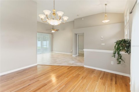 Villa ou maison à vendre à Wesley Chapel, Floride: 4 chambres, 206.89 m2 № 2398683 - photo 13