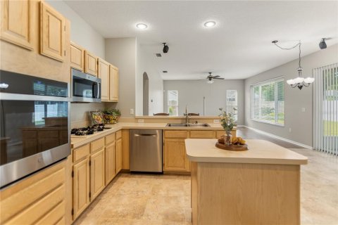 Villa ou maison à vendre à Wesley Chapel, Floride: 4 chambres, 206.89 m2 № 2398683 - photo 18