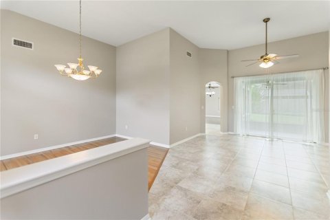 Villa ou maison à vendre à Wesley Chapel, Floride: 4 chambres, 206.89 m2 № 2398683 - photo 10