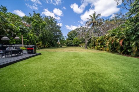 Propiedad comercial en venta en North Miami, Florida, 187.48 m2 № 1951081 - foto 10