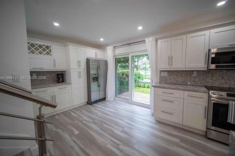 Casa en alquiler en Cutler Bay, Florida, 3 dormitorios, 153.29 m2 № 2066090 - foto 7