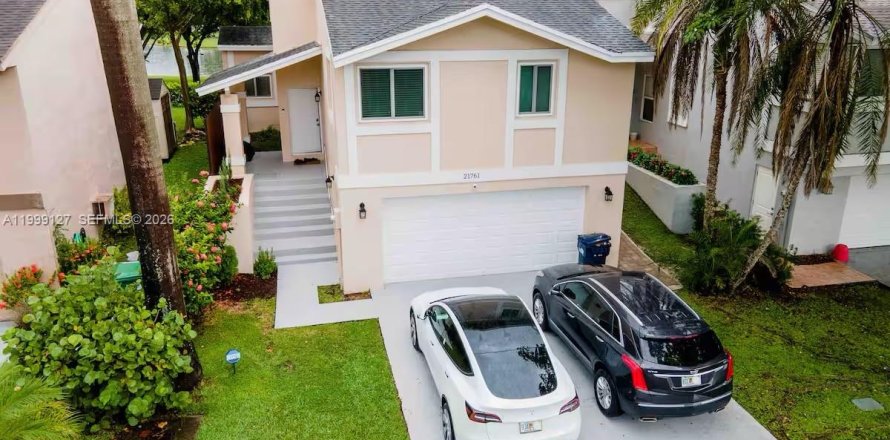 Casa en Cutler Bay, Florida 3 dormitorios, 153.29 m2 № 2066090