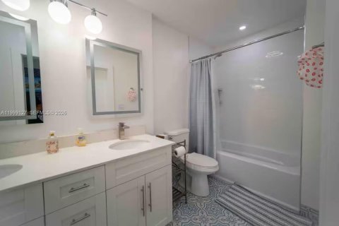 Casa en alquiler en Cutler Bay, Florida, 3 dormitorios, 153.29 m2 № 2066090 - foto 24