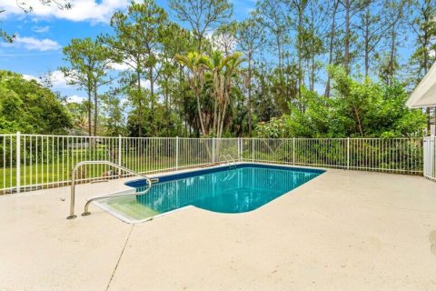 House in Loxahatchee Groves, Florida 3 bedrooms, 156.73 sq.m. № 2392397 - photo 22