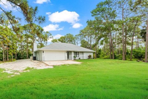 House in Loxahatchee Groves, Florida 3 bedrooms, 156.73 sq.m. № 2392397 - photo 24