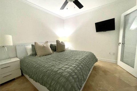Condo in Hallandale Beach, Florida, 1 bedroom  № 1738553 - photo 19