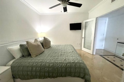 Condo in Hallandale Beach, Florida, 1 bedroom  № 1738553 - photo 20