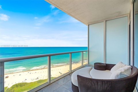 Condo in Miami Beach, Florida, 2 bedrooms № 1950510 - photo 9