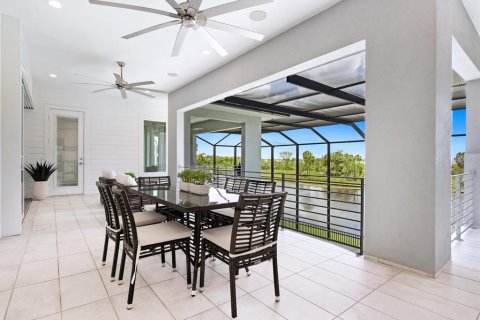 House in Bradenton, Florida 3 bedrooms, 288.28 sq.m. № 1798387 - photo 24