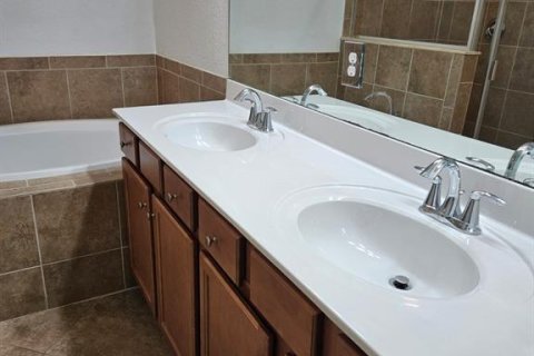 Villa ou maison à louer à Venice, Floride: 4 chambres, 189.06 m2 № 2299303 - photo 13