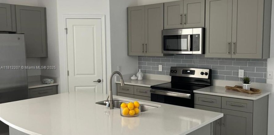 Touwnhouse à Kissimmee, Floride 3 chambres, 150.04 m2 № 1768372