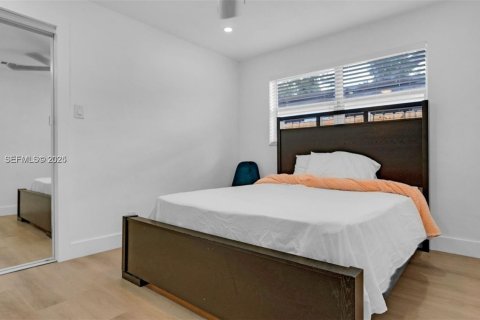 House in Hallandale Beach, Florida 1 bedroom, 55.74 sq.m. № 2019031 - photo 8