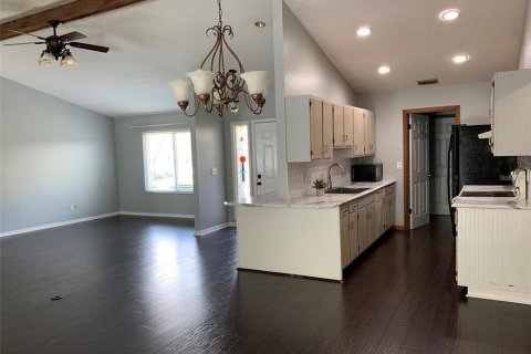 Villa ou maison à louer à Ocala, Floride: 3 chambres, 183.67 m2 № 2096648 - photo 8