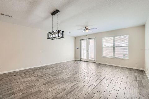 Adosado en venta en Winter Garden, Florida, 4 dormitorios, 189.24 m2 № 1844945 - foto 7