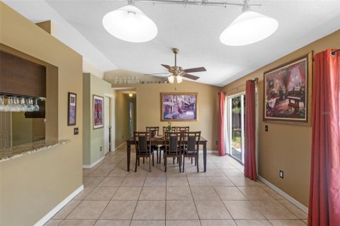 House in Clermont, Florida 4 bedrooms, 154.59 sq.m. № 1759708 - photo 12