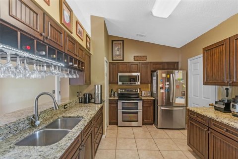 House in Clermont, Florida 4 bedrooms, 154.59 sq.m. № 1759708 - photo 5