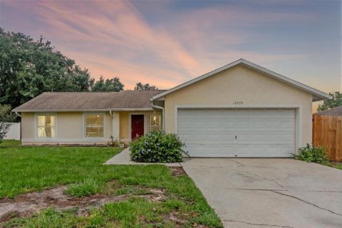 House in Clermont, Florida 4 bedrooms, 154.59 sq.m. № 1759708 - photo 3