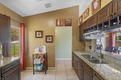 House in Clermont, Florida 4 bedrooms, 154.59 sq.m. № 1759708 - photo 7