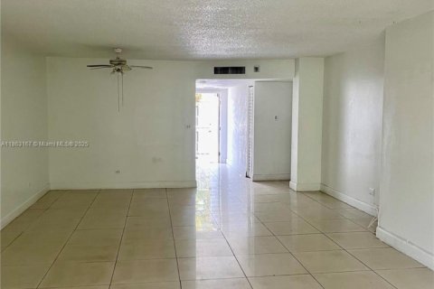 Condominio en venta en Miami, Florida, 2 dormitorios, 127.83 m2 № 1890507 - foto 5