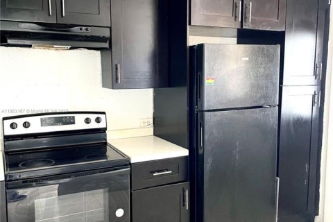 Condominio en venta en Miami, Florida, 2 dormitorios, 127.83 m2 № 1890507 - foto 2