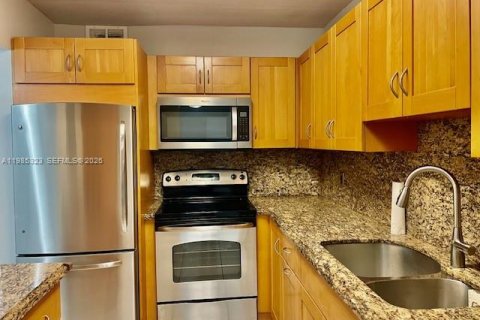 Condominio en alquiler en Miami, Florida, 2 dormitorios, 90.67 m2 № 2048175 - foto 8